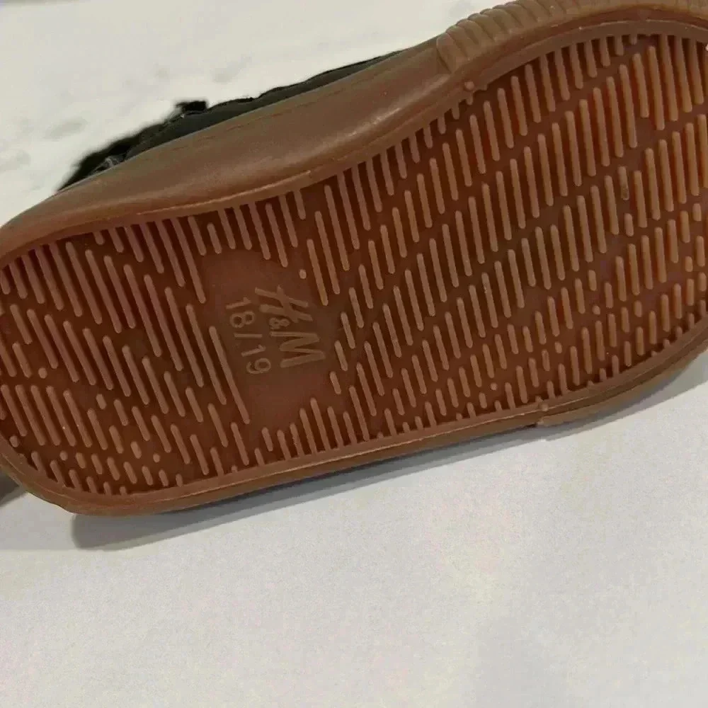 H&M booties excellent